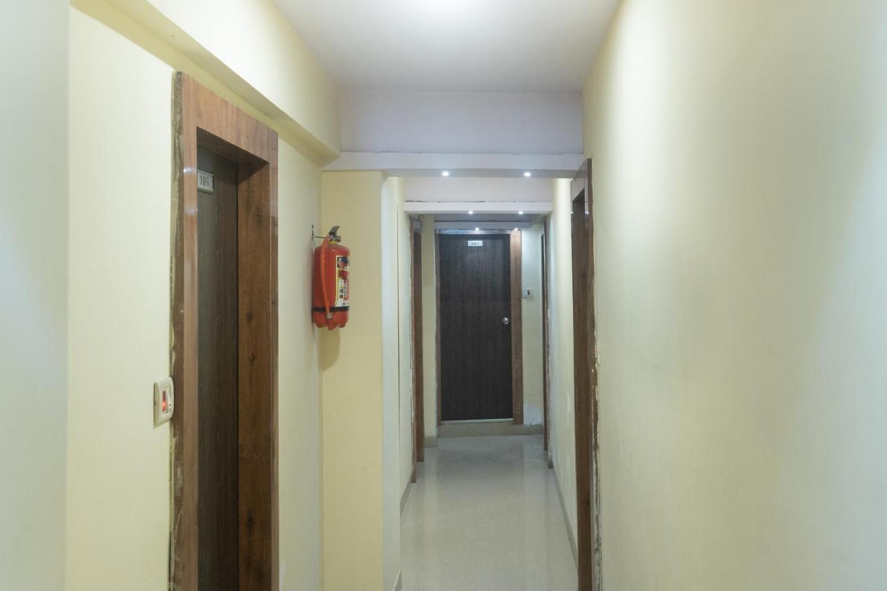 Oyo 49867 Hotel Kalpana Residency Mumbai Exteriör bild