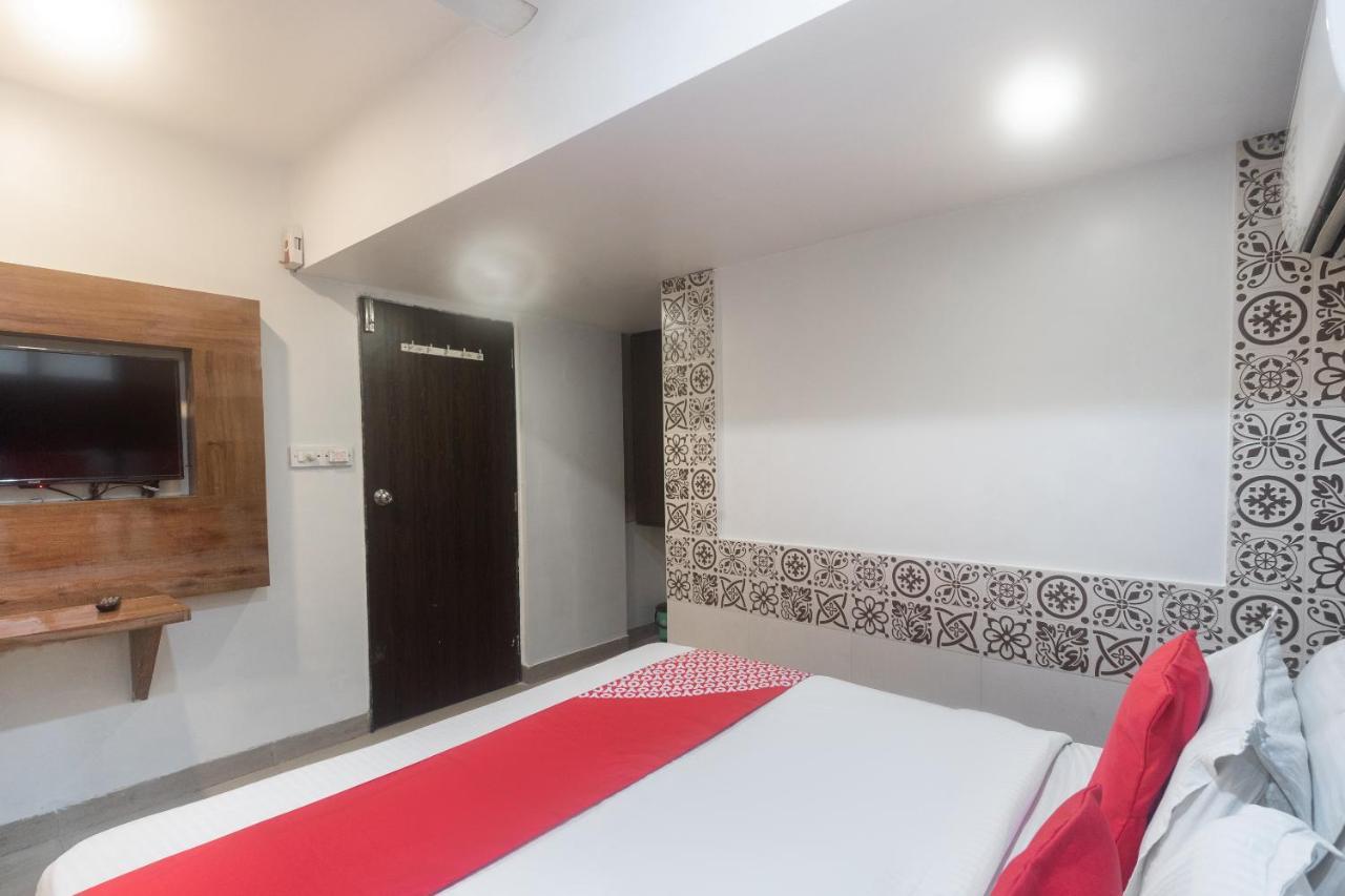 Oyo 49867 Hotel Kalpana Residency Mumbai Exteriör bild