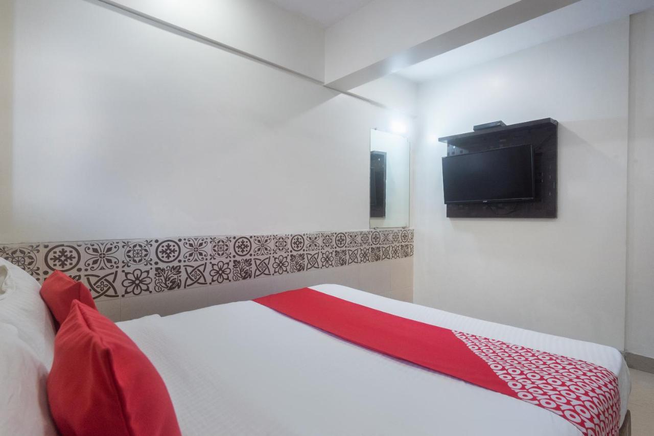 Oyo 49867 Hotel Kalpana Residency Mumbai Exteriör bild