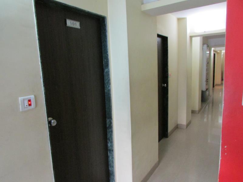 Oyo 49867 Hotel Kalpana Residency Mumbai Exteriör bild