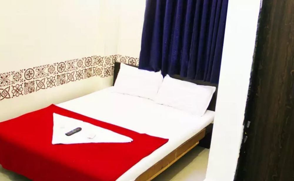 Oyo 49867 Hotel Kalpana Residency Mumbai Exteriör bild